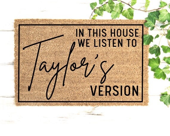 Taylor's Version Doormat | In This House We Listen To Taylor's Version | Funny Welcome Mat | Swiftie Fan Gift | Gift For Her | Christmas