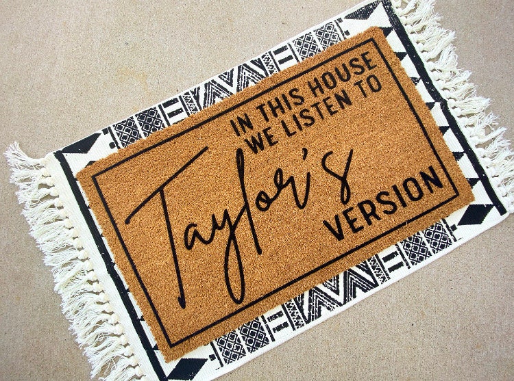Taylor's Version Doormat | In This House We Listen To Taylor's Version | Funny Welcome Mat | Swiftie Fan Gift | Gift For Her | Christmas